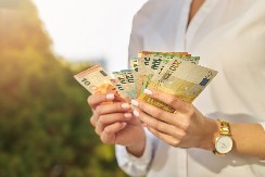 SADA IM JE PRAZAN NOVČANIK, ALI ĆE SE OBOGATITI  5 znakova horoskopa uskoro postaju milioneri!