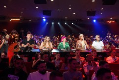 "ONAJ KOJI IH JE ANGAŽOVAO, ZNA ZAŠTO IH JE TU DOVEO" Pevačica bez dlake na jeziku o žiriju Pinkovih zvezda