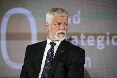 "SPREMNI SMO DA OTVORIMO VATRU!" Predsednik Češke zapretio Rusiji, NATO bi mogao da UDARI!