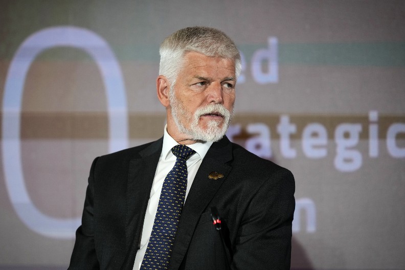 "SPREMNI SMO DA OTVORIMO VATRU!" Predsednik Češke zapretio Rusiji, NATO bi mogao da UDARI!