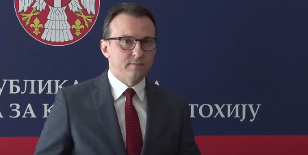 "KADA SRBIN NOSI MAJICU KNEZA LAZARA, ZAVRŠI U ZATVORU" Petković: Tako izgleda Kurtijeva 'vladavina prava'!