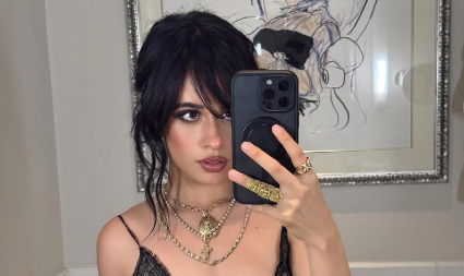 UPOZNALA JE DANAS, A SUTRA JOJ PEVALA NA SVADBI Ljudi pali u nesvest kada su videli šta je uradila pop zvezda - omiljena u Srbiji