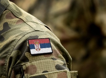 JEDAN VOJNIK JE TOKOM VOJNE PARADE U BEOGRADU IMAO POSEBAN PLAN Evo šta je izvukao iz uniforme, objavljen snimak! (VIDEO)