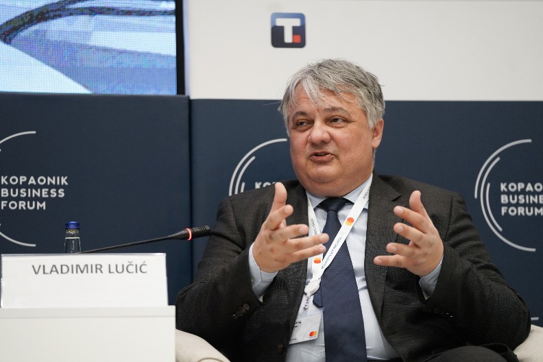 TELEKOM SRBIJA NE PRODAJE BAZNE STANICE,  VEĆ KUPUJE 6.000 NOVIH! Dosta je kampanje laži