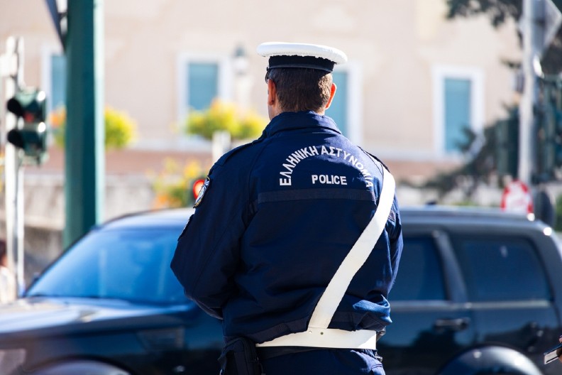 KRVAVA TUČA NA SITONIJI! Sevali noževi između Grka i Albanaca, nastao haos na žurci, ima povređenih