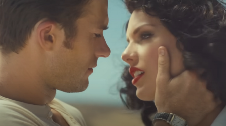 LJUBAVNI HOROSKOP ZA OKTOBAR 2025. GODINE Ovo će biti najsrećniji mesec za Lavove, zaljubiće se do ušiju, ali jednom znaku neće biti baš tako dobro