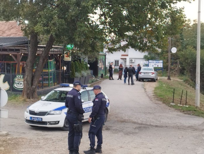 RANJENA ŽENA SEDELA JE DO VRATA Očevici opisali scene UŽASA kod Višnjičke banje: Nije bila rafalna paljba, već...