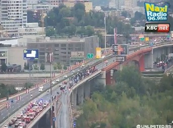 NJIH 50 MALTRETIRA DVO-MILIONSKI GRAD! Nasilnici blokirali Gazelu, ljudi ne mogu da se vrate kućama! (FOTO)