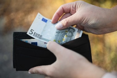 Ako imate ovu novčanicu, možete danas da je zamenite za 10.000 evra! Na ovom mestu možete da je predate uz naknadu