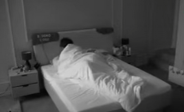 MINI I TERZI POPUSTILE KOČNICE U HOTELU Ona ga zaskočila, pa pao poljubac!