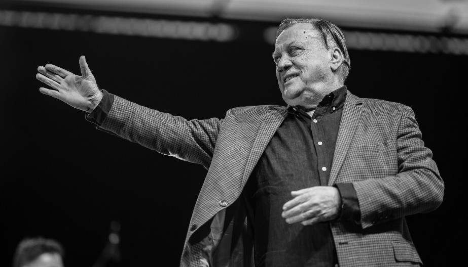 SUPRUGU JE VOLEO 45 GODINA, A NAJTUŽNIJU PESMU POSVETIO DRUGOJ Sejda nakon operacije nije mogla da zatrudni: "Nisam osetio te trenutke"