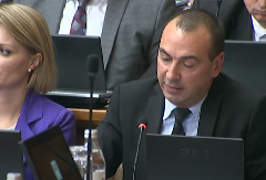 "BATRGANJE, BILO JE MUČNO TO POSMATRATI! JOVANOV IH JE PREGAZIO KAO TENK" Poslanik o opoziciji i njihovom bojkotu Skupštine