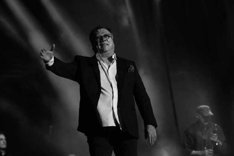 NA IMANJU HALIDA BEŠLIĆA STOJI OVAJ ČOVEK U SUZAMA Sa njim je provodio najviše vremena, ne može da se pomiri sa gubitkom!