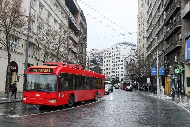 SAOBRAĆAJNI HAOS U BEOGRADU! Kvar na mreži zaustavio trolejbuse