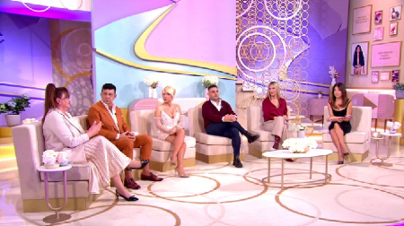 "SELJAČINO PRIMITIVNA, U KOM VEKU ŽIVIŠ?" Voditelj u programu uživo zgrozio naciju, ono što je rekao izazvalo veliki bes (VIDEO)