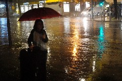 CRNI OBLAK NAD SRBIJOM! Do kraja dana tmurno, a onda ŠOK POČETKOM NEDELJE!