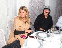 HARIS JE IMAO 51 GODINU KADA JE UPOZNAO MELINU, A EVO KOLIKO JE BILA MLADA MODNA DIZAJNERKA Razlika u godinama je zapravo ovolika