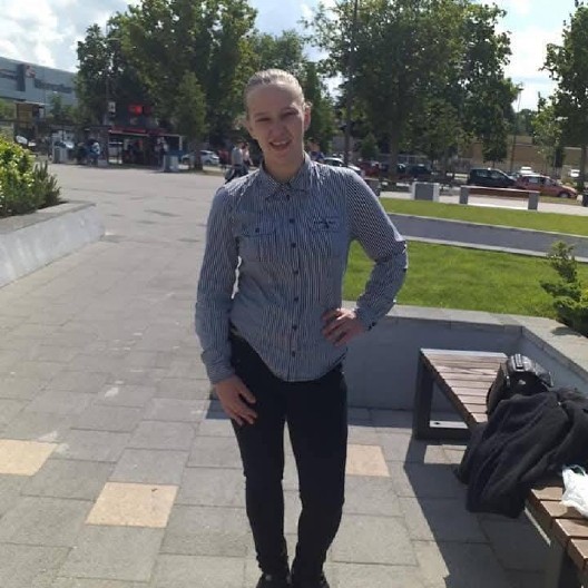 DEVOJKA NESTALA U PETROVARADINU Porodica moli za pomoć - DA LI STE JE VIDELI?