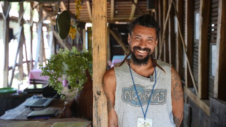 OVO JE DIEGO IZ ARGENTINE I SAD ŽIVI PODNO MAGLIČA Prešao je pola sveta da bi došao u Srbiju i volontirao (FOTO)