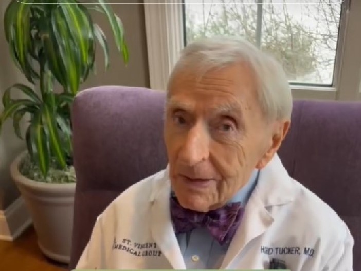 DOKTOR IMA 103 GODINE I JOŠ RADI! Ovo su njegove navike koje mogu i vama produžiti život