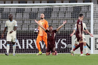 DUŠAN NEMA NAMERU DA STANE Tadić pogodio i zadržao Al Vahdu na vrhu (VIDEO)