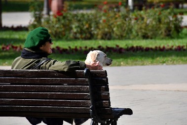 HLADNO JUTRO, PA PLUS 20 STEPENI Evo kakvo nas vreme očekuje sutra, moguća kiša u ovim delovima zemlje