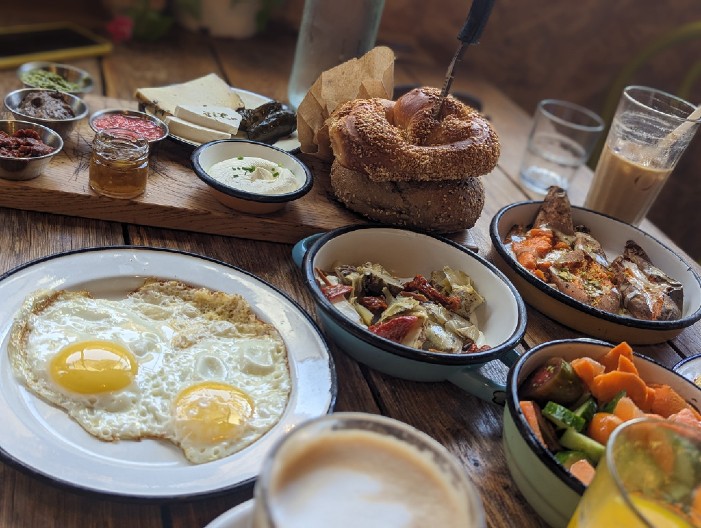 AU, STRANCI OCRNILU JELA U KOJIMA SE DAVE LJUDI IZ SRBIJE! Morate da vidite ovu njihovu listu, groze se hrane na kojoj smo odrasli