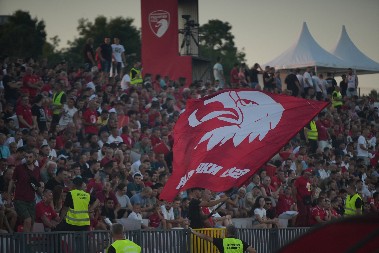 DEBI IZ SNOVA ZA ŽIŽOVIĆA Kragujevčani srušili TSC, remi IMT-a i OFK Beograda