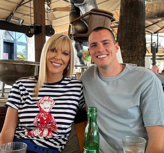 OVA PEVAČICA JE NESUĐENA SNAJKA OLIVERE ĆIRKOVIĆ Ljubav krili, o ovome se ne priča javno!