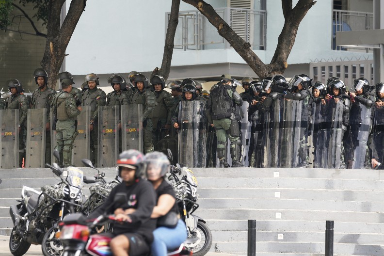 "KOPNENI NAPAD REALNA MOGUĆNOST!" Hoće li SAD rizikovati živote hiljade svojih vojnika?