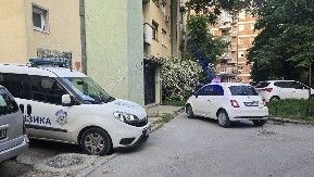 ODREĐEN PRITVOR MAJCI KOJA JE OSTAVILA BEBU DA UMRE Novorođenče preminulo od hladnoće na travnjaku