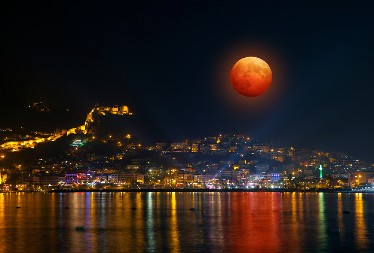 NJIMA ĆE SVE IĆI OD RUKE Turski astrolog otkriva tri najsrećnija znaka u 2026. godini