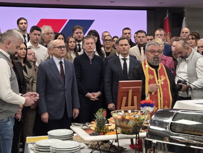 "OKUPLJA NAS IDEJA SNAŽNE, NAPREDNE SRBIJE" SNS obeležila stranačku slavu Svetu Petku, prisustvovao i predsednik Vučić (VIDEO)