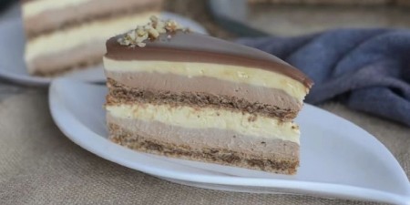 NEODOLJIVA KREMASTE POSLASTICA Mlečna čokoladna torta, suptilan ukus nežnog zadovoljstva