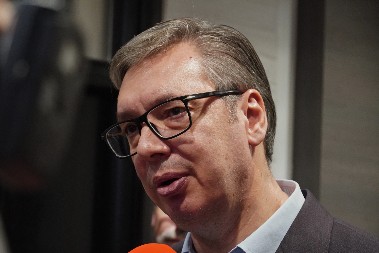 DIPLOMATSKA OFANZIVA PREDSEDNIKA SRBIJE Dok se slonovi tuku Vučić vešto manevriše! Ni na Istok, ni na Zapad - samo Srbija!