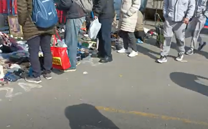 KUPIO JE SLIKU NA BUVLJAKU ZA SMEŠNE PARE Otkrio da je u pitanju remek delo koje vredi kao STAN U BEOGRADU - život mu se promenio u sekundi! (VIDEO)