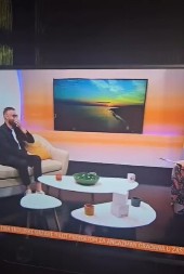 "MISLIO SAM DA MOGU DA NAPRAVIM DAMU OD NJE" Pevač se verio u rijalitiju, onda je ona posle raskida rekla da je gej