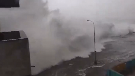 STRAVIČAN URAGAN POGODIO KUBU! Više od 700.000 ljudi evakuisano, na snazi upozorenje ''opasnost po život''!