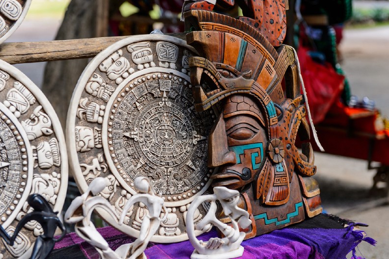 MAJANSKI HOROSKOP ZA NOVEMBAR OTKRIVA: Ovaj znak će PLIVATI U PARAMA, dok se drugima sprema PONOR!