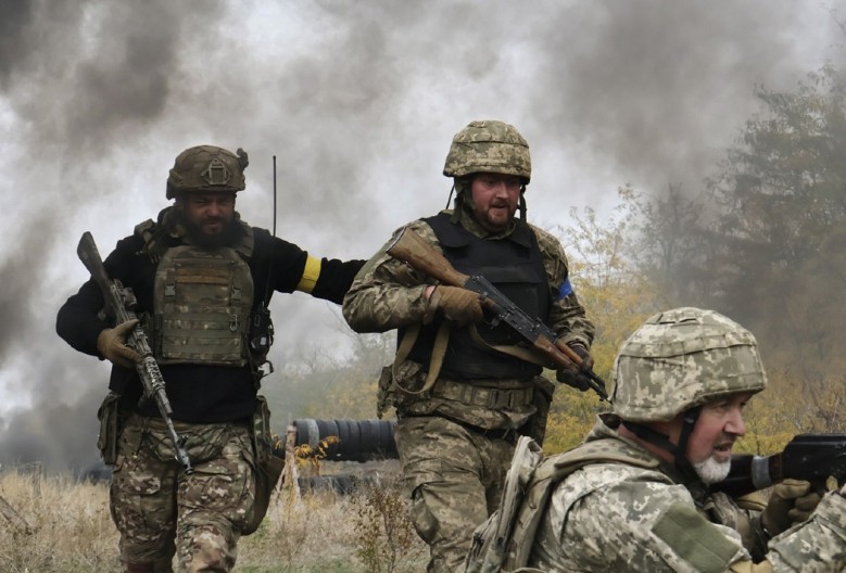 BRITANAC OTIŠAO DA UBIJA RUSE, VRATIO SE MAJCI U KOVČEGU Slomljena žena zavapila od bola: "Pa zar njegovi saborci da mu to urade?"