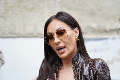 "SKLONILA SAM ZASTAVU, ALI I DALJE NEMAM POJMA O ČEMU JE REČ" Ceca Ražnatović nakon drame u Makedoniji: "Odjednom su krenuli zvižduci"