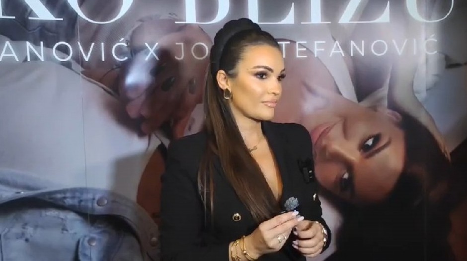 PEVAČICA RASKRINKALA KOLEGE Progovorila o krađi bakšiša: &#034;Ne biste verovali, to rade velike zvezde&#034;