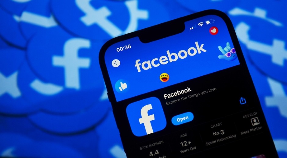 DA LI VAM RADI FEJSBUK? Korisnici prijavljuju probleme i sa Instagramom