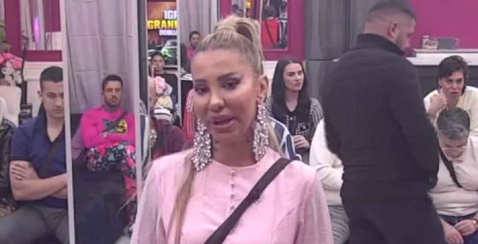 "NISI TI RODILA NJU, VEĆ JA" Aneli na ivici nervnog sloma, hitno traži DNK test za ćerku Noru, hitno se obratila majci!