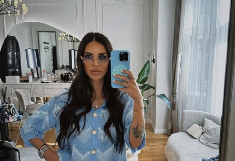 "KAKVA ALJKAVUŠA, SRAMOTA! OVO JE ZA KONTEJNER!" Poznata Srpkinja na stubu srama, prodaje prljave iznošene patike, cifra će vas šokirati!