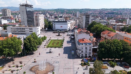 Hiljade stranaca hrli u „srpsku Đenovu“ – našem biseru nije odoleo ni rimski car, noćenje od 500 dinara