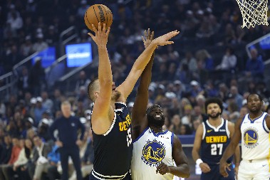 MAJSTORIJA O KOJOJ BRUJI AMERIKA Nikola Jokić još jednom pokazao zbog čega je najbolji, potez koji je oduševio sve (VIDEO)