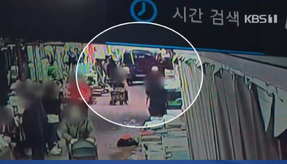 UZNEMIRUJUĆE! KAMION ULETEO U PIJACU, POKOSIO SVE ISPRED SEBE Ima mrtvih i povređenih (FOTO/VIDEO)