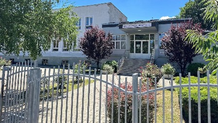 DRAMA U ČAČANSKOJ ŠKOLI: Dečak doneo repliku metka, roditelji kažu: Trenira u streljani i deca ga se plaše