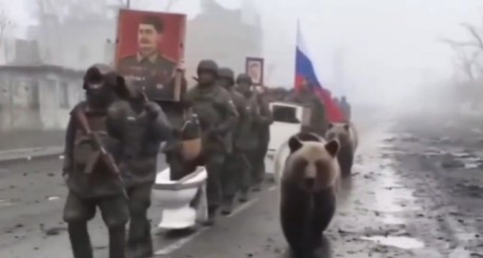 RUSI MARŠIRAJU SA TAMBUROM, WC ŠOLJAMA I MEDVEDIMA Ovako izgleda korišćenje veštačke inteligencije u svrhe propagande (VIDEO)